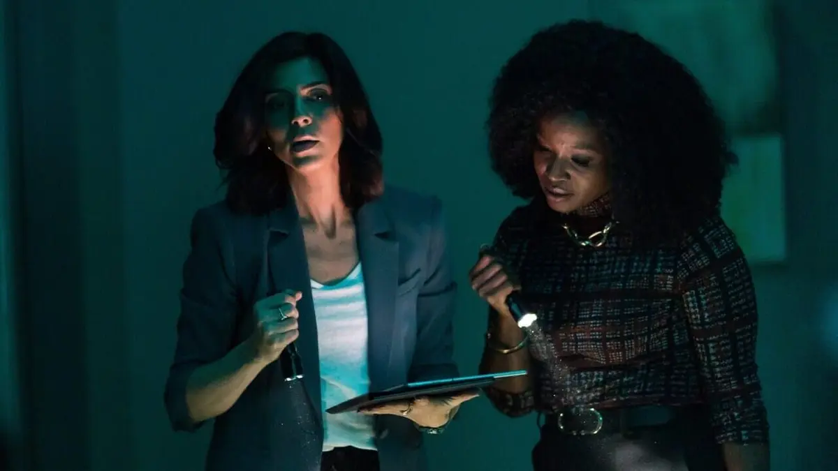 Private Eyes S05E07 Ma maison essaie de me tuer