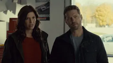 Private Eyes S02E01 Une course contre la montre