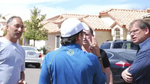 Enchères à l'aveugle S01E03 Restez en ligne