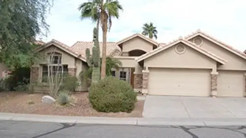 Enchères à l'aveugle S02E03 Un peu d'espionnage