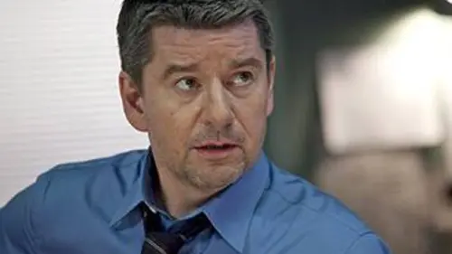 Protection rapprochée S02E06 A qui profite le crime ?