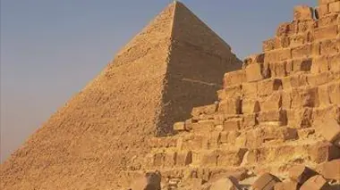 Pyramides: Découverte de chambres nouvelles