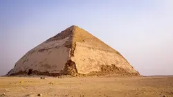 Pyramides : les mystères révélés Meïdoum et le mystère de la fausse pyramide