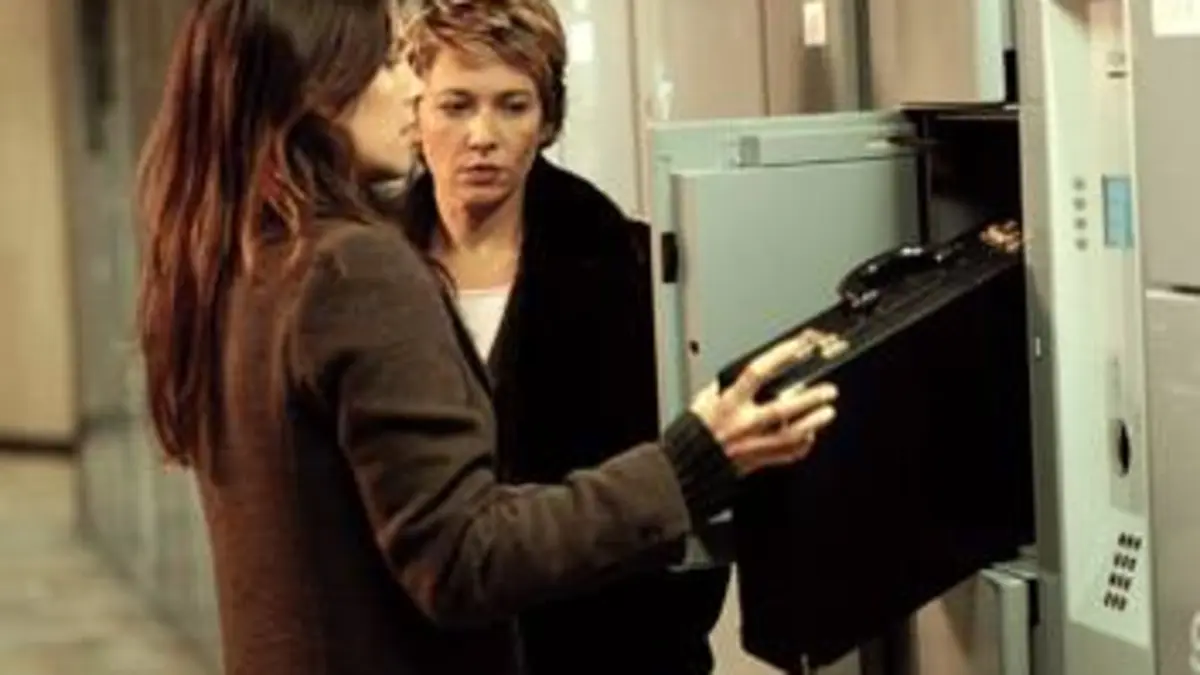 Quai n°1 S06E01 Voiture 13