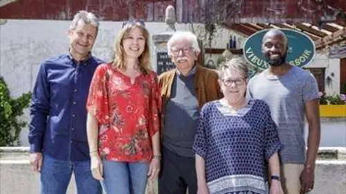 Quatre villages, un pays S01E01 Les enseignants