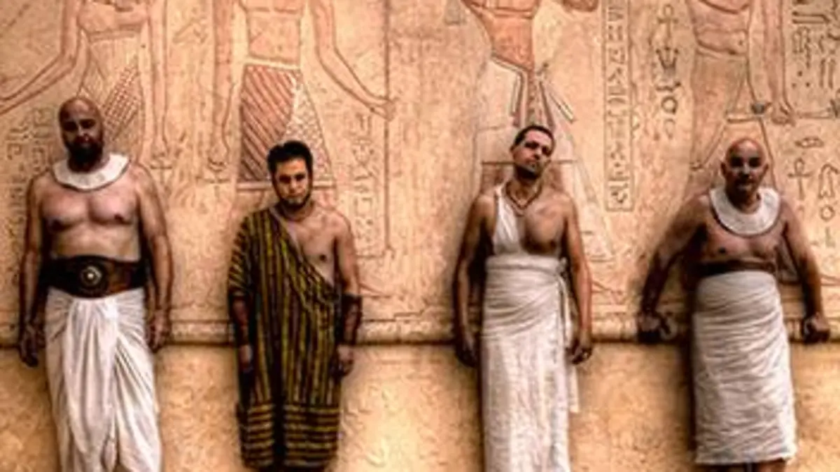 Qui a pillé la tombe d'Amenemhat III ?