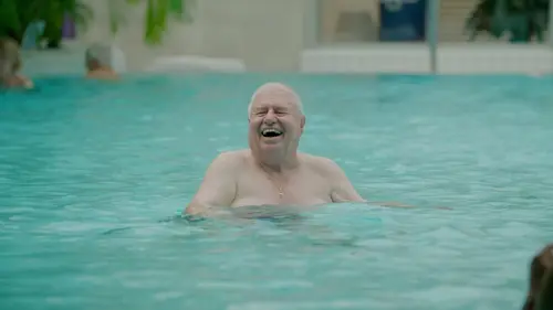 Qui dit vieux ? L'Union fait la force