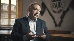 Raid - Derrière la légende 32 heures