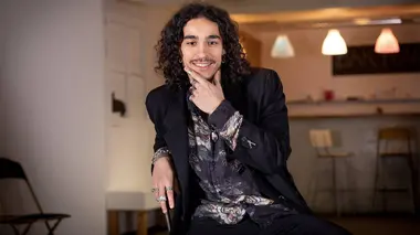 Murmure à l'oreille des cheveux