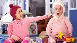 Ravis de la crèche S01E00