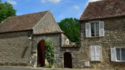 Recherche appartement ou maison S16E01 Hervé et Stéphanie (L'amour est dans le pré) / Denis / Lena et Pierre-Louis