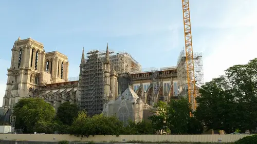 Reconstruire Notre-Dame : le chantier du siècle