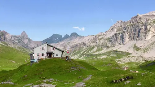 Refuges de montagne S03E00 Fin de saison mouvementée