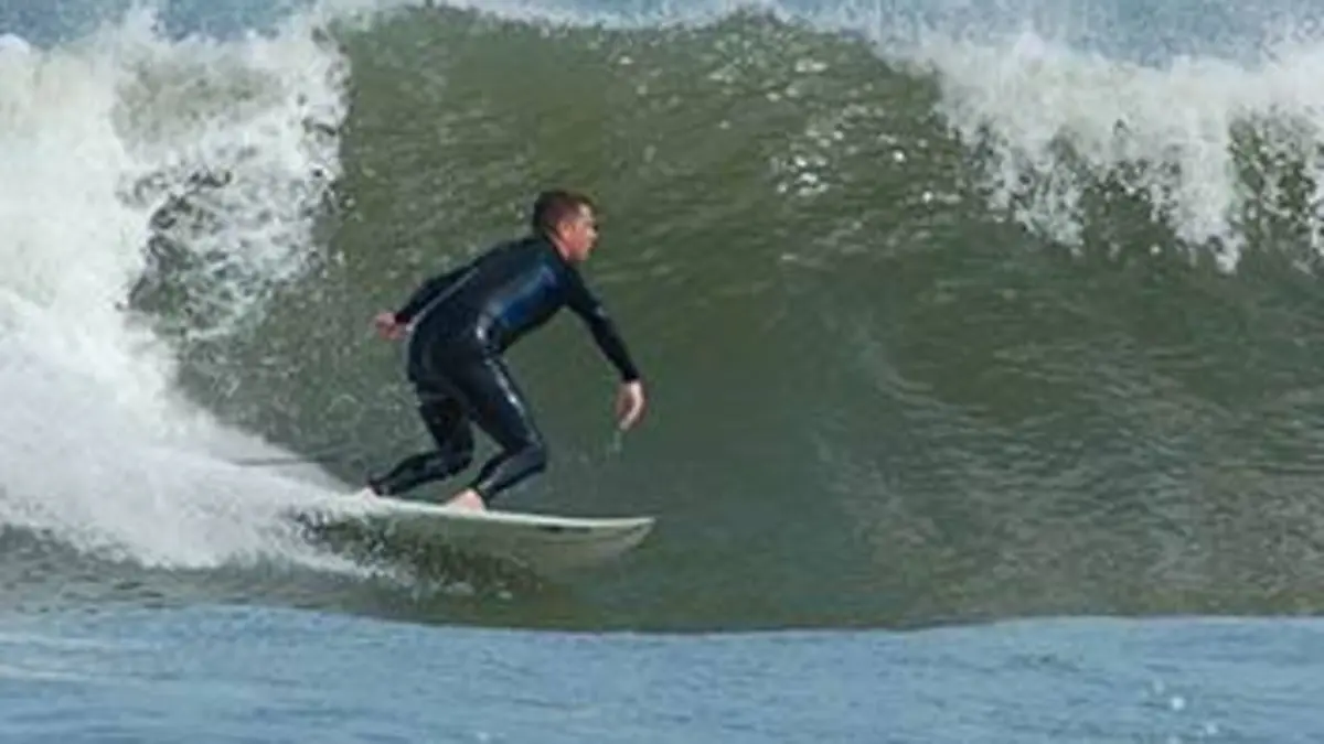 Regarde le monde S02E05 Surf Passion