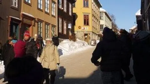 Regarde le monde E11 Destination neige