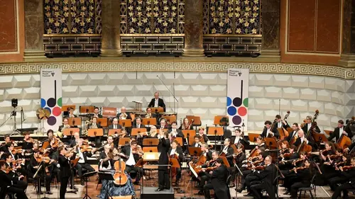 Renaud Capuçon et Julia Hagen interprètent Brahms