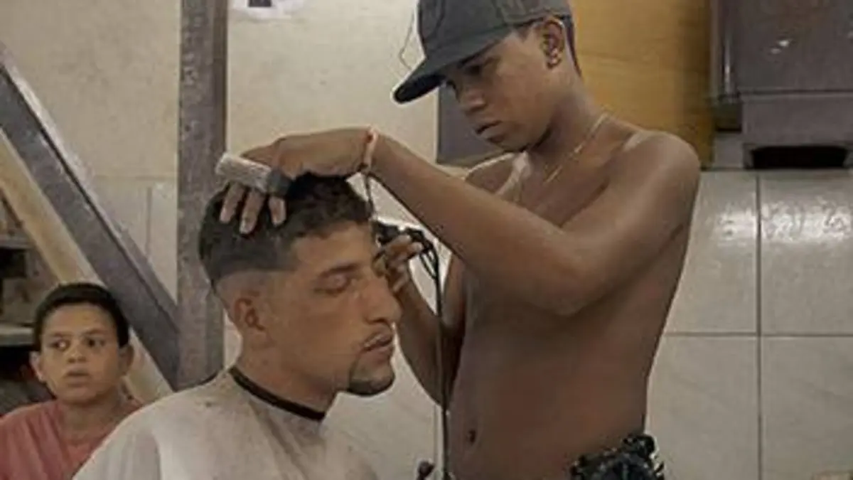 Rendez-vous chez le coiffeur au Brésil E01 Au Brésil