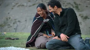 Rendez-vous en terre inconnue Avec Tomer Sisley chez les Dolpo-Pa au Népal