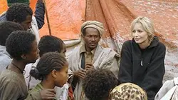 Rendez-vous en terre inconnue E09 Adriana Karembeu chez les Amharas