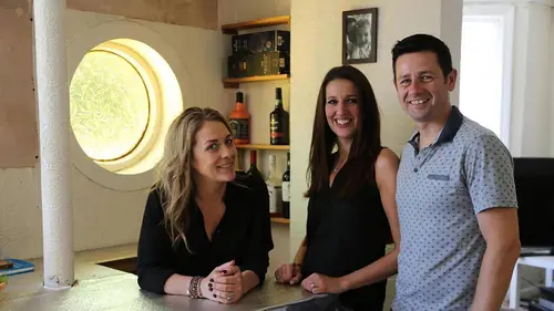 Renovate Don't Relocate S01E01 The Burts