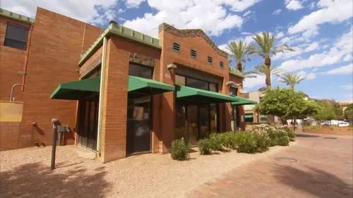 Rénovations XXL S01E03 Un défi de plus