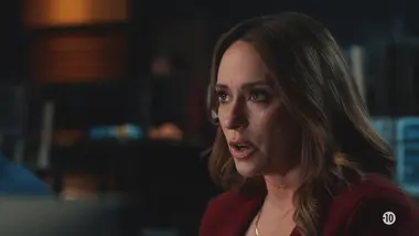 9-1-1 : S8 E12 - Déconnectés