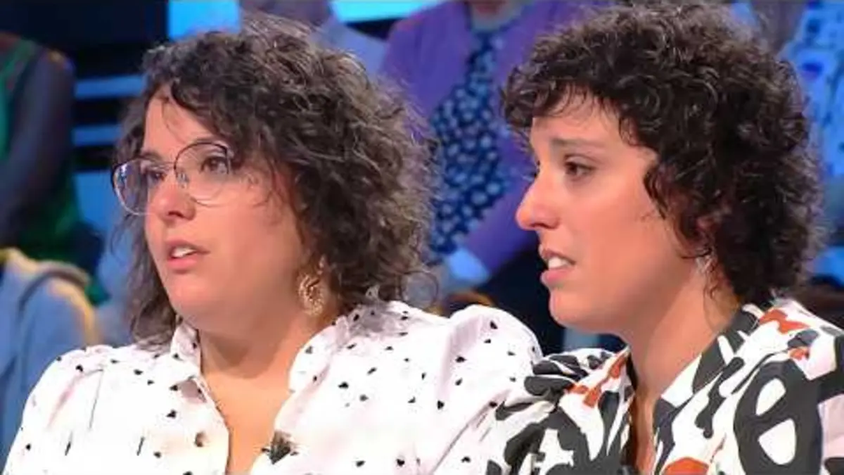 replay de À 35 ans, elles veulent rencontrer leur père biologique