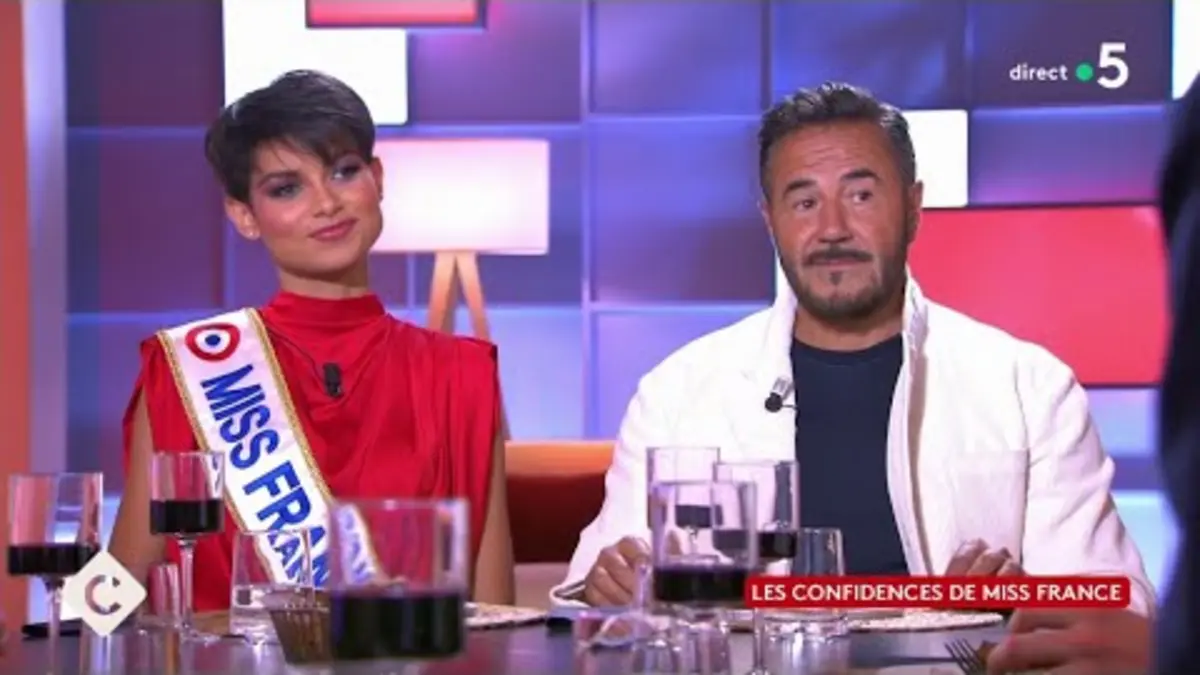 replay de À table avec Miss France 2024 et José Garcia - C à Vous - 11/01/2024