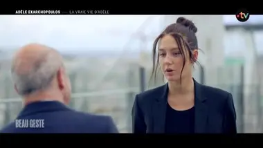 Adèle Exarchopoulos revient sur sa relation avec son père