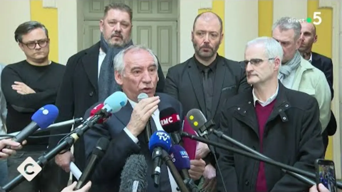 replay de Affaire Bétharram : François Bayrou fragilisé ? - La Story - C à Vous