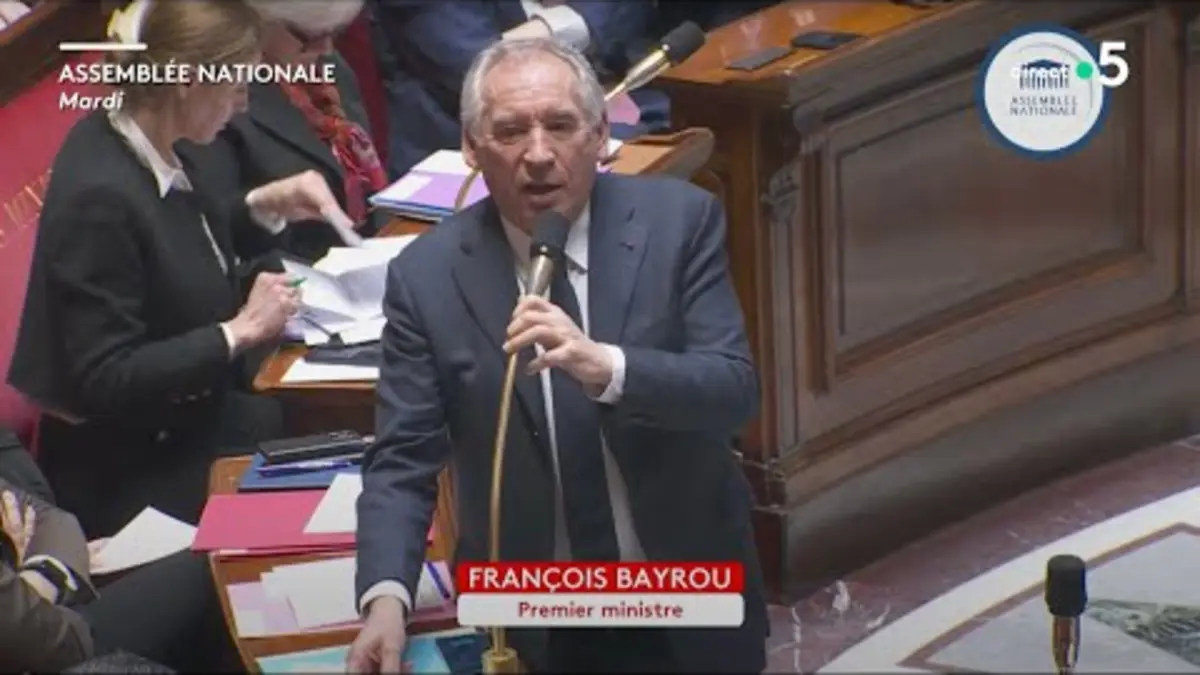 replay de Affaire Bétharram : que reproche-t-on à François Bayrou ? - La Story - C à Vous
