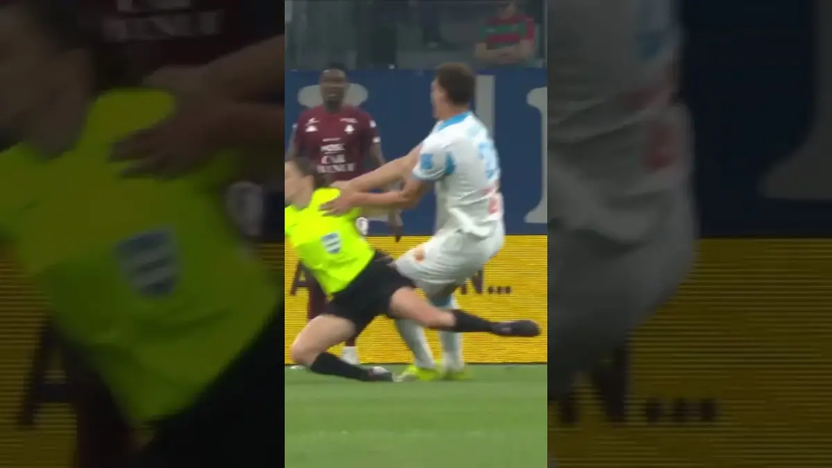 Aïe 😣#ligue1 #football #sports #ligue1mcdonalds…