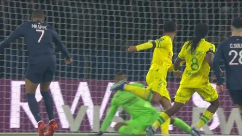 replay de Alban Lafont s'interpose magnifiquement devant Kylian Mbappé !