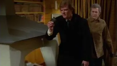 Amicalement vôtre : S1 E16 - L'héritage Ozerov