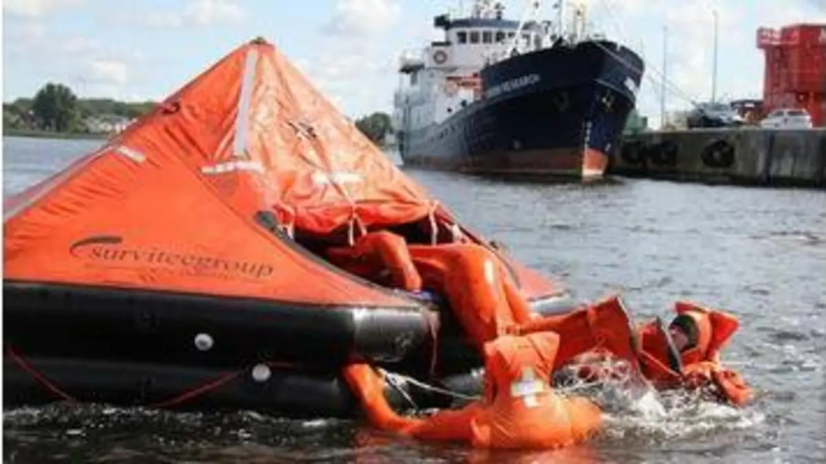 replay de ARTE Regards - Transport maritime en détresse