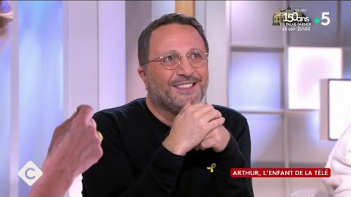replay de Arthur, l’enfant de la télé - C à Vous