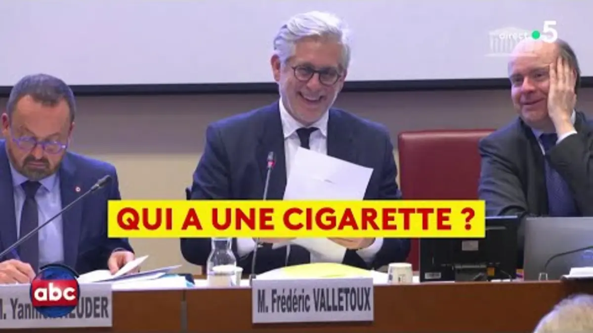 replay de Au menu du point PLFSS: tirage de langue et goûté- L’ABC de Bertrand Chameroy - C à Vous -24/10/2024