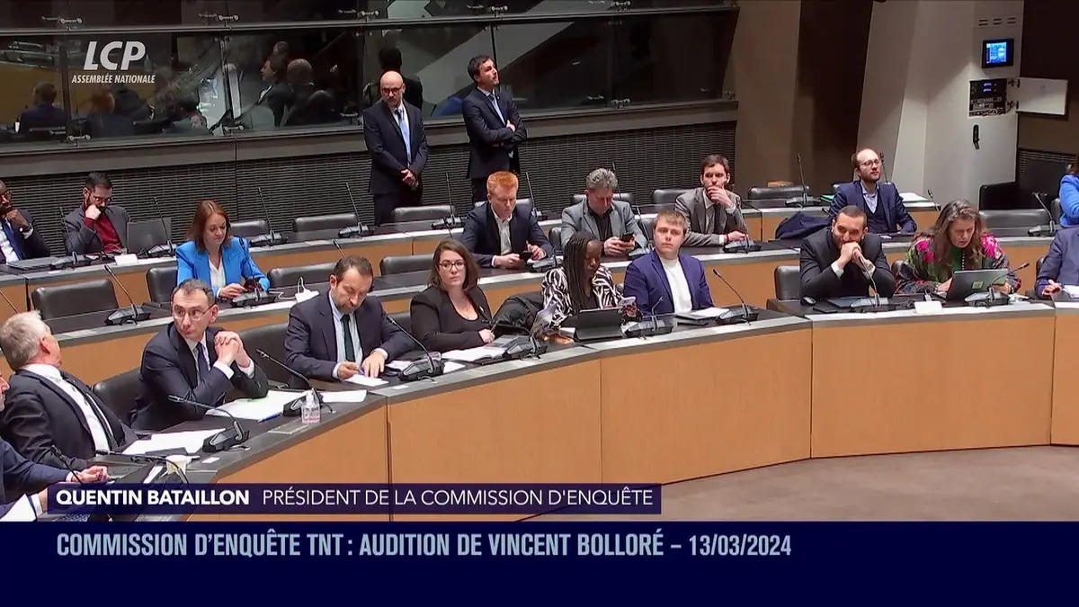 replay de Audition à l'Assemblée nationale - Commission TNT : audition Vincent Bolloré - 13/03/2024
