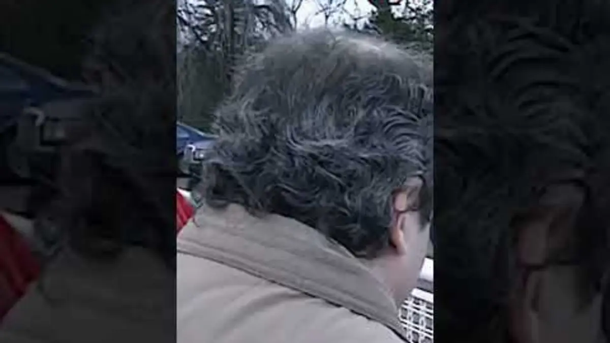 replay de Aveugle et accroc aux courses ?- Extrait Au doigt et à l'œil