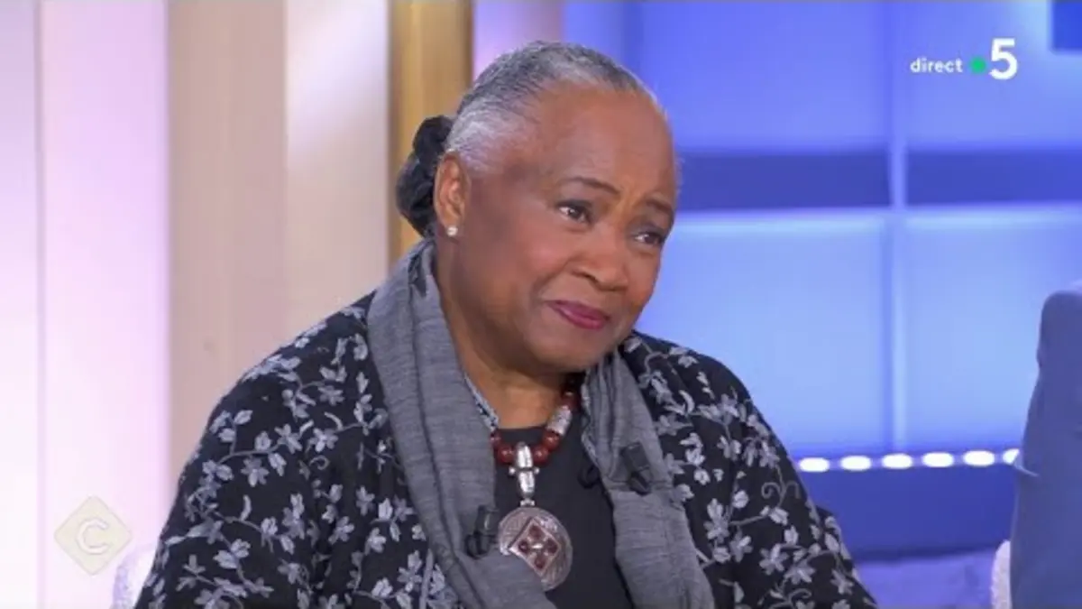 replay de Barbara Hendricks, la cantatrice humaniste - C à Vous - 18/10/2023
