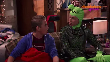 Bella et les Bulldogs | Le rencard | NICKELODEON 4Teen