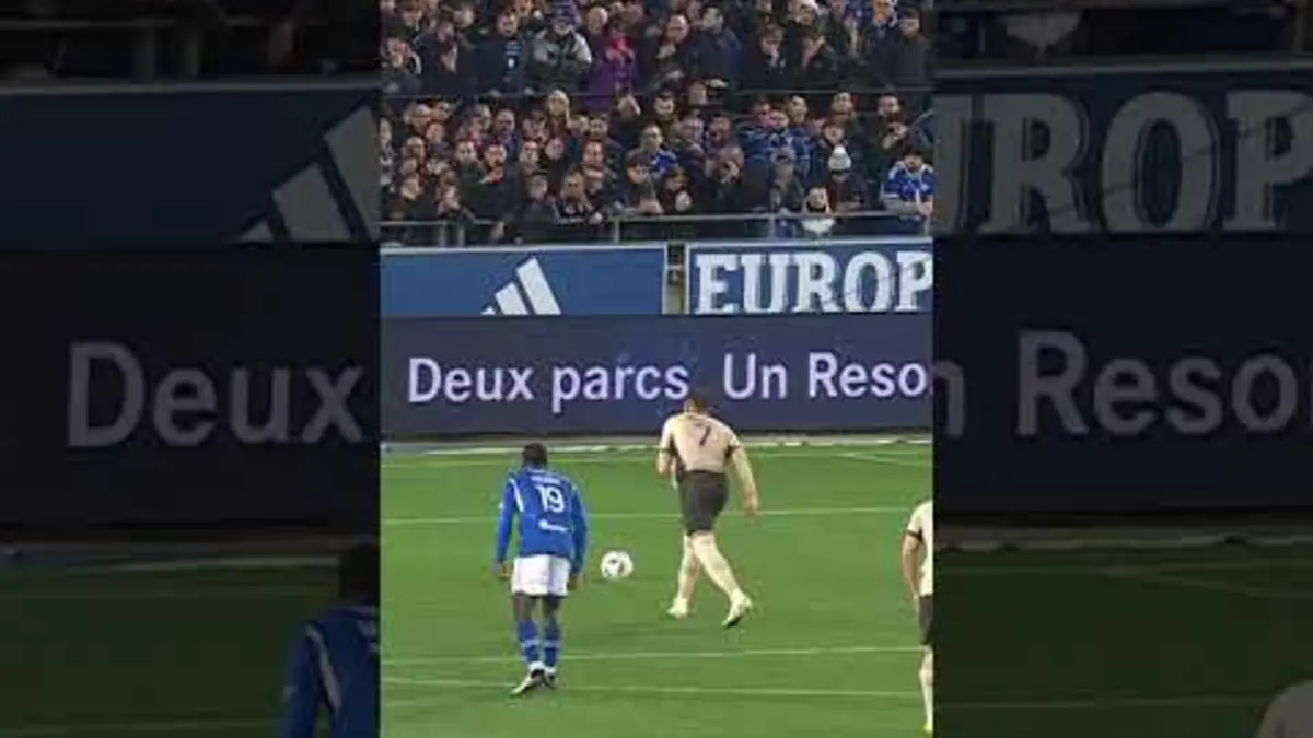 replay de Bellaarouch stoppe le pénalty de Mbappé ❌