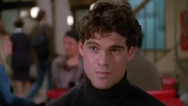 Beverly Hills, 90210 - S07 E15 - Le fantôme de l'université
