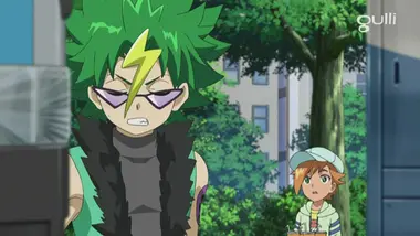 Beyblade Burst : Joshua contre les Ninjas de l'espace