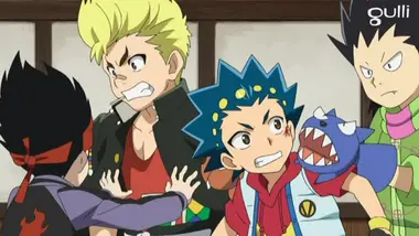 Beyblade Burst : Roktavor contre Unicrest