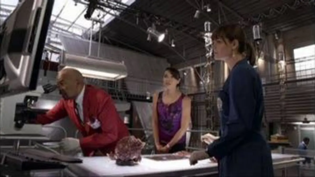 replay de Bones : L'interne en fouineries