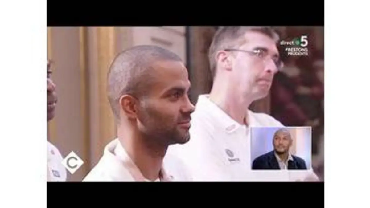 replay de Boris Diaw & Tony Parker, superstars du basket-ball ! - C à Vous - 16/11/2020