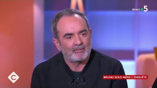 replay de Bruno Solo, sa déclaration d’amour aux profs - C à vous - 16/01/2024