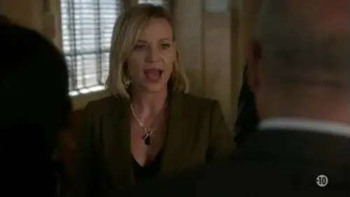 replay de Bull : S4 E9 - Sinistre assurance