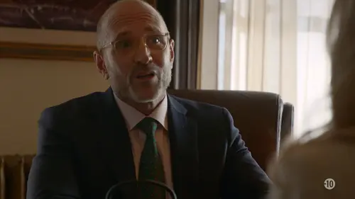 replay de Bull : S6 E13 - Dommages de guerre